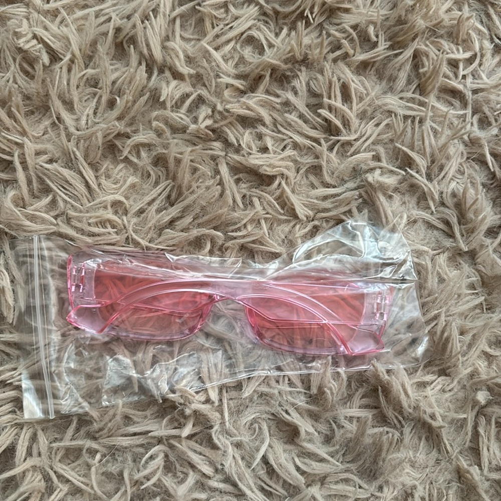Pink sunglasses - Picture 2 of 2